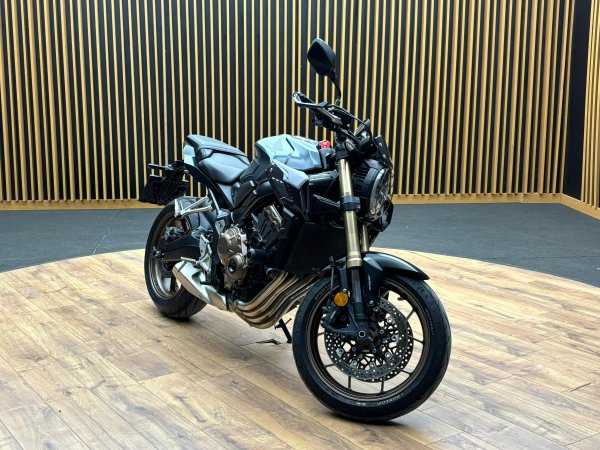 2. EL HONDA CB 650 R - 2023 / 18.000KM