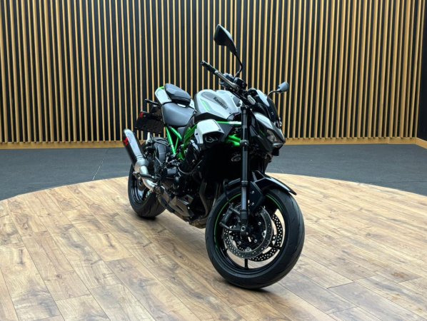 2. EL KAWASAKİ Z900 2025 / 4150KM